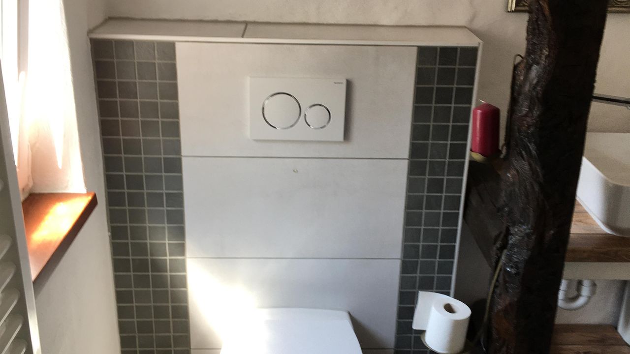 WC WC